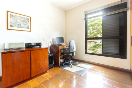 Apartamento à venda com 4 quartos, sendo 3 suítes, em Jardim Prudência, São Paulo, SP
