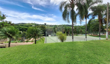 Terreno à venda com 1 suíte no condomínio Bosque de Grevilea, Vinhedo - SP