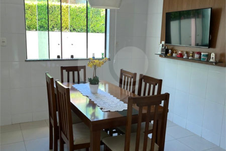 Casa Térrea à venda com 5 quartos, sendo 1 suíte, em Vila Santana, Mogi das Cruzes, SP