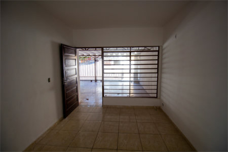 Sobrado à venda com 2 quartos em Vila Santa Rita, São Roque, SP