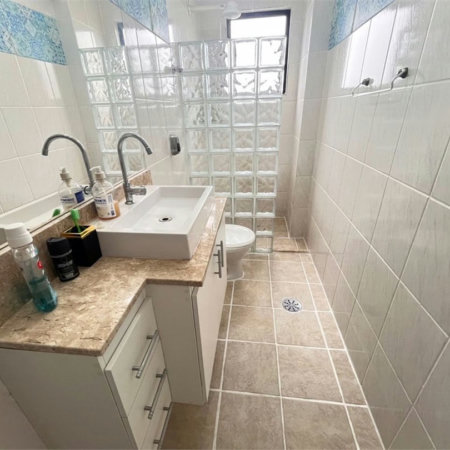 Apartamento Reformado com 1 Dormitório à Venda na Enseada – Guarujá