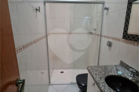 Casa à venda ou para alugar com 3 quartos, sendo 1 suíte,  em Bosque da Saúde, São Paulo, SP