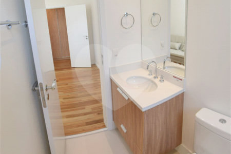 Apartamento à venda com 3 suítes em Vila Romana, São Paulo, SP