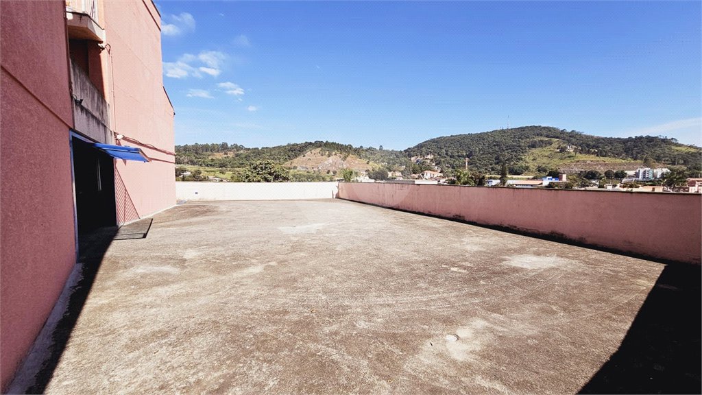 Casa à venda com 4 quartos, sendo 2 suítes, em Jardim Meny, São Roque, SP