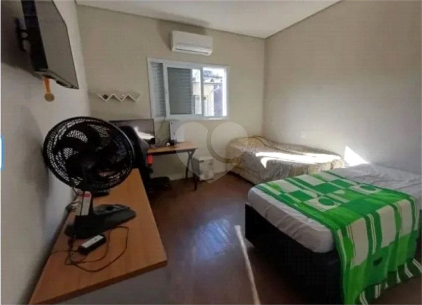 Sobrado à venda com 4 quartos, sendo 1 suíte, em Jaraguá, São Paulo, SP