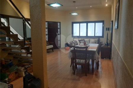 Casa à venda com 3 quartos, sendo 1 suíte,  em Residencial Colinas, Mogi das Cruzes, SP