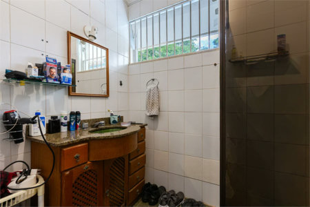 Sobrado à venda com 4 quartos, sendo 2 suítes,  em Vila Madalena, São Paulo, SP