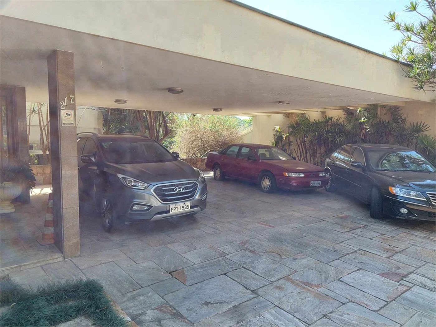 Casa à venda com 3 suítes em Jardim Leonor, São Paulo, SP