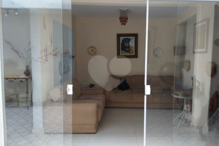 Casa à venda com 3 suítes em Vila Emir, São Paulo, SP