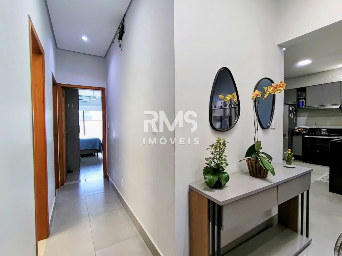 Casa à venda com 3 quartos, sendo 1 suíte, no condomínio Residencial Mont Blanc, Itu - SP