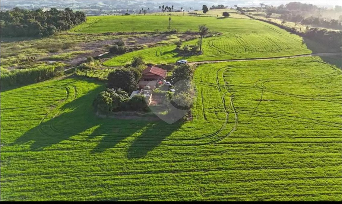 Sítio à venda com 2 quartos em Área Rural de Pereiras, Pereiras, SP