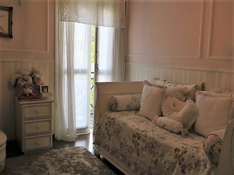 Casa à venda com 4 quartos, sendo 2 suítes, em Jardim Morumbi, São Paulo, SP