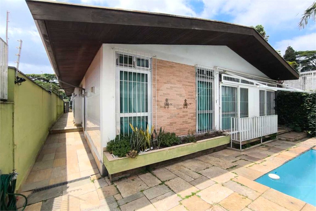 Casa à venda com 5 quartos, sendo 3 suítes,  em Brooklin Paulista, São Paulo, SP