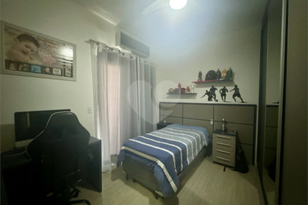 Casa à venda com 3 quartos, sendo 1 suíte,  no condomínio Lago da Serra, Araçoiaba da Serra - SP