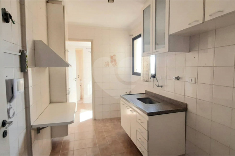 Apartamento à venda com 2 quartos em Vila Romero, São Paulo, SP