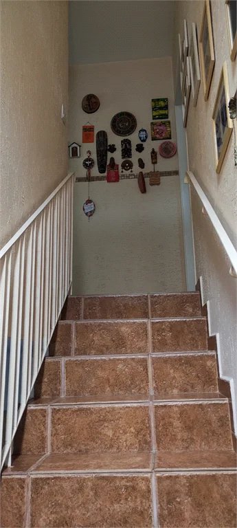 Sobrado à venda com 4 quartos, sendo 2 suítes, em Rio Pequeno, São Paulo, SP