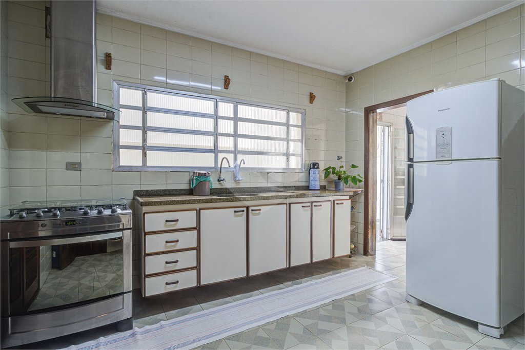 Sobrado à venda com 3 quartos, sendo 1 suíte, em Interlagos, São Paulo, SP