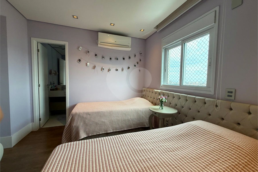 Apartamento à venda com 3 suítes em Santana, São Paulo, SP