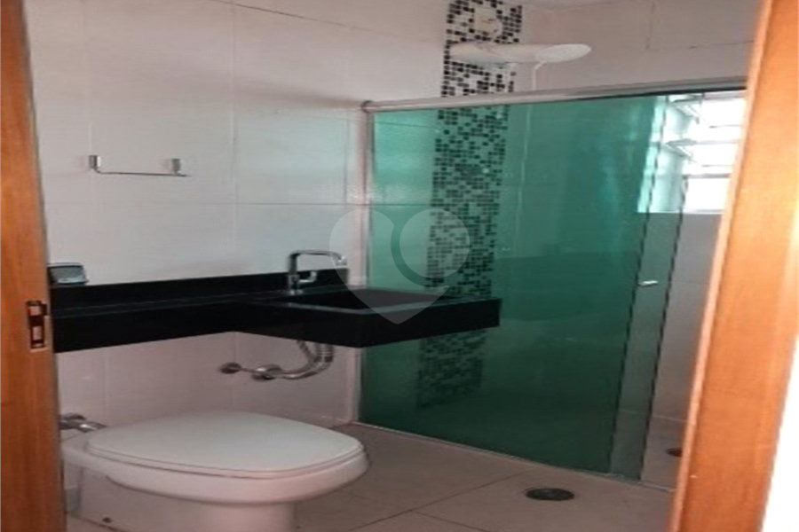Sobrado à venda com 3 quartos, sendo 1 suíte, em Parque Edu Chaves, São Paulo, SP