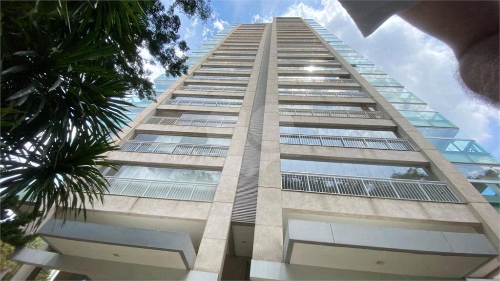Apartamento à venda com 3 suítes em Vila Romana, São Paulo, SP