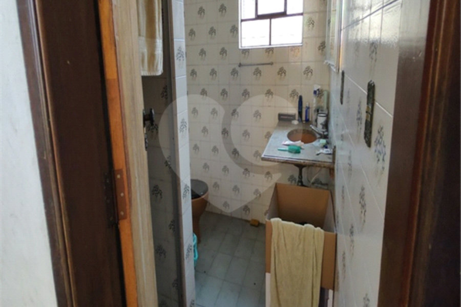 Casa à venda com 6 quartos, sendo 2 suítes,  no condomínio Doutor Francisco Ranieri, São Paulo - SP