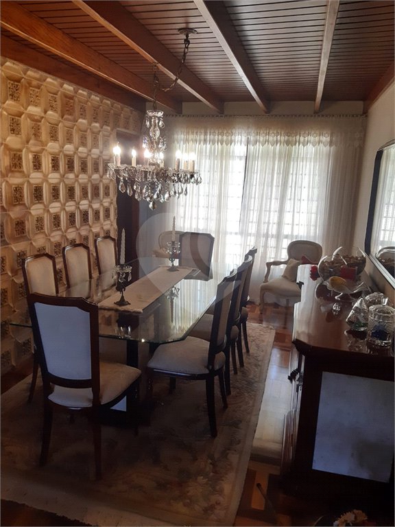 Casa à venda com 3 quartos, sendo 1 suíte, no condomínio Jardim da Monntanha Ii, Mairiporã - SP