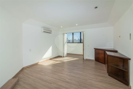 Duplex à venda com 1 quarto, sendo 3 suítes, em Vila Paulicéia, São Paulo, SP