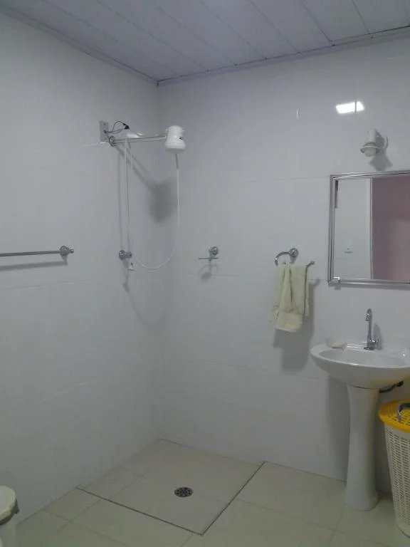 Casa à venda com 4 quartos, sendo 1 suíte, em Jardim Helga, São Paulo, SP