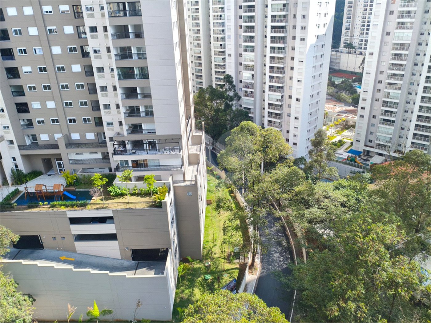 Apartamento à venda com 2 quartos, sendo 1 suíte,  em Vila Andrade, São Paulo, SP