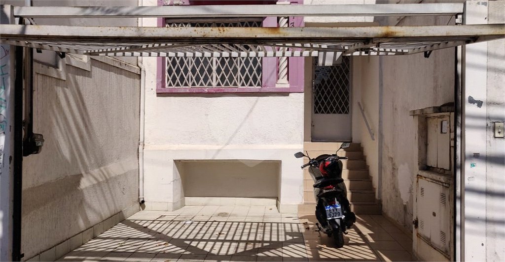 Casa à venda com 3 quartos em Água Branca, São Paulo, SP