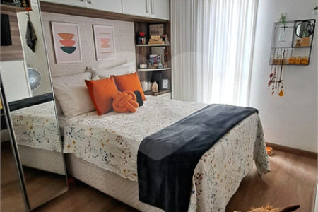 Casa à venda com 3 quartos, sendo 1 suíte,  no condomínio Moradas do Horto, São Paulo - SP
