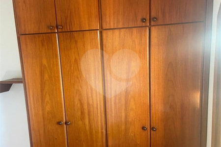 Sobrado à venda com 3 quartos, sendo 1 suíte,  em Jardim Selma Helena, Poá, SP