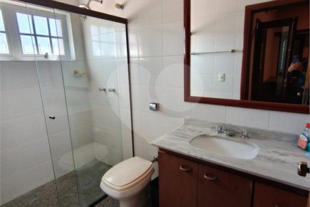 Casa à venda ou para alugar com 3 suítes no condomínio Estância Marambaia, Vinhedo - SP