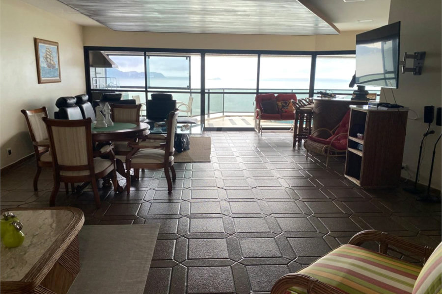 Apartamento à venda com 4 suítes em Jardim Astúrias, Guarujá, SP