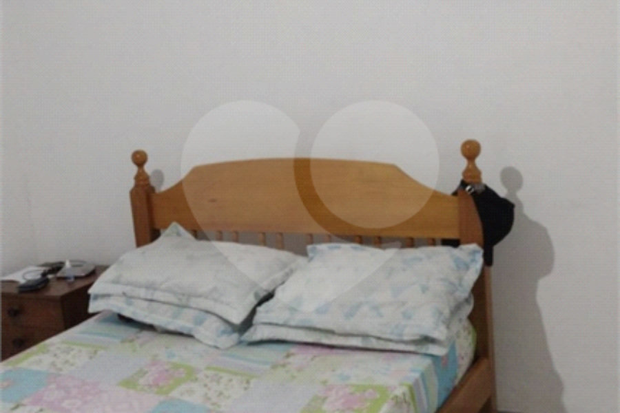 Casa Térrea à venda com 4 quartos em Jardim Vila Galvão, Guarulhos, SP