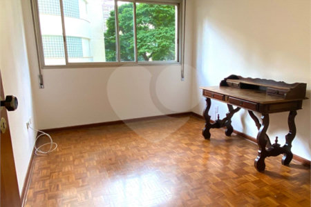 Apartamento à venda ou para alugar com 4 quartos, sendo 1 suíte, em Itaim Bibi, São Paulo, SP