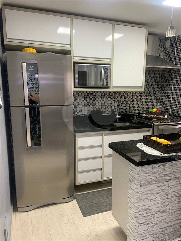 Apartamento à venda com 2 quartos, sendo 1 suíte, em Santo Antônio, Osasco, SP