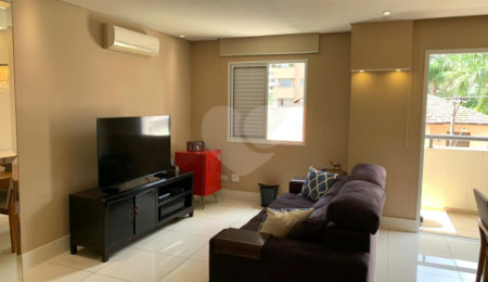 Apartamento à venda com 3 quartos, sendo 1 suíte,  em Vila Gumercindo, São Paulo, SP