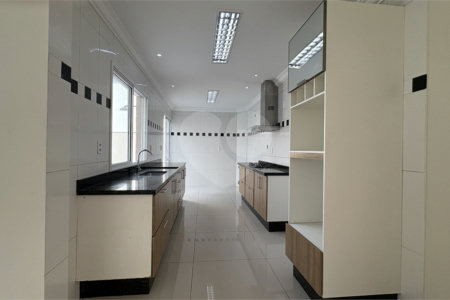 Casa à venda com 3 suítes no condomínio Belvedere II, Votorantim - SP