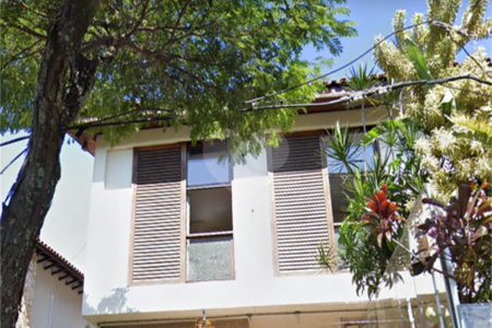 Sobrado à venda com 4 quartos, sendo 1 suíte, em Pinheiros, São Paulo, SP