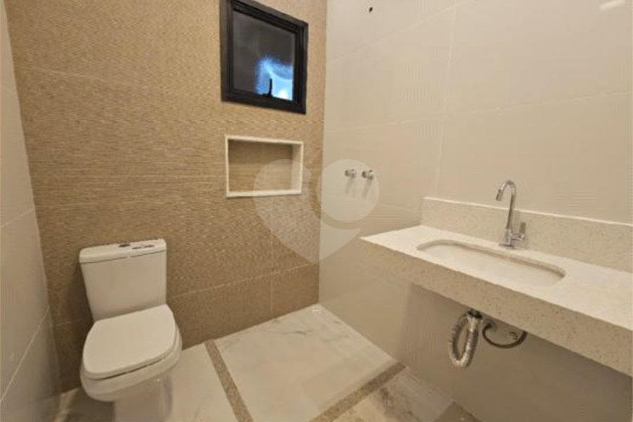 Casa à venda com 4 suítes no condomínio Villas do Jaguari, Santana de Parnaíba - SP