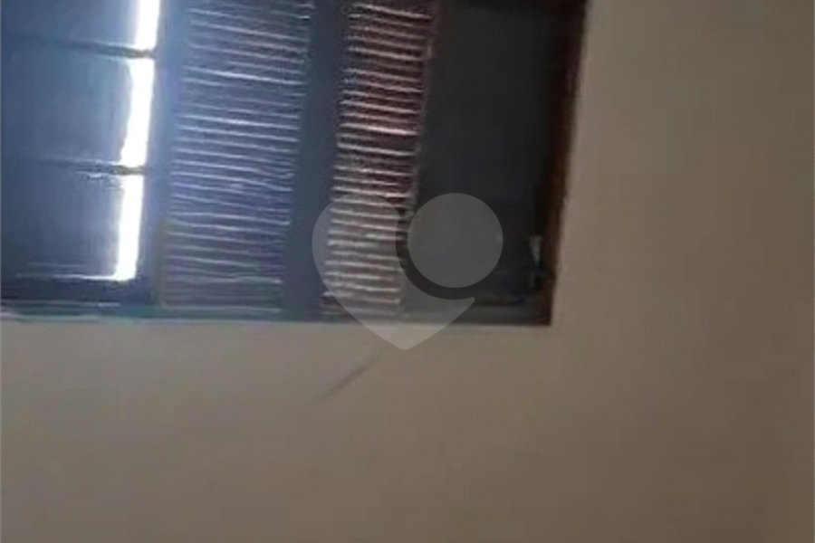 Sobrado à venda com 2 quartos em Vila Zat, São Paulo, SP