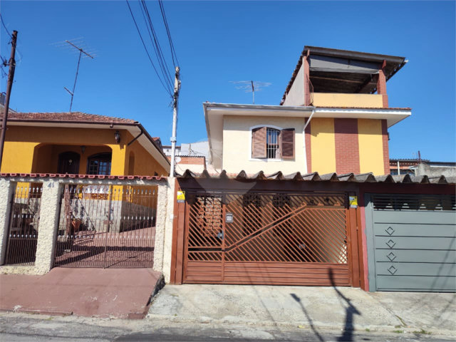 Sobrado à venda com 3 quartos, sendo 1 suíte,  em Tremembé, São Paulo, SP