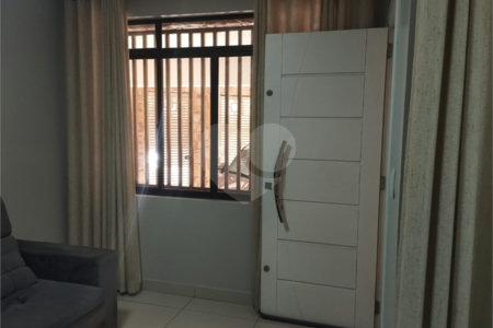 Sobrado à venda com 2 quartos em Vila Medeiros, São Paulo, SP