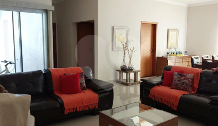 Casa à venda com 4 suítes no condomínio Jardins D'icaraí, Salto - SP