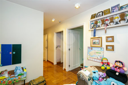 Casa Térrea à venda com 5 suítes em Alto da Boa Vista, São Paulo, SP