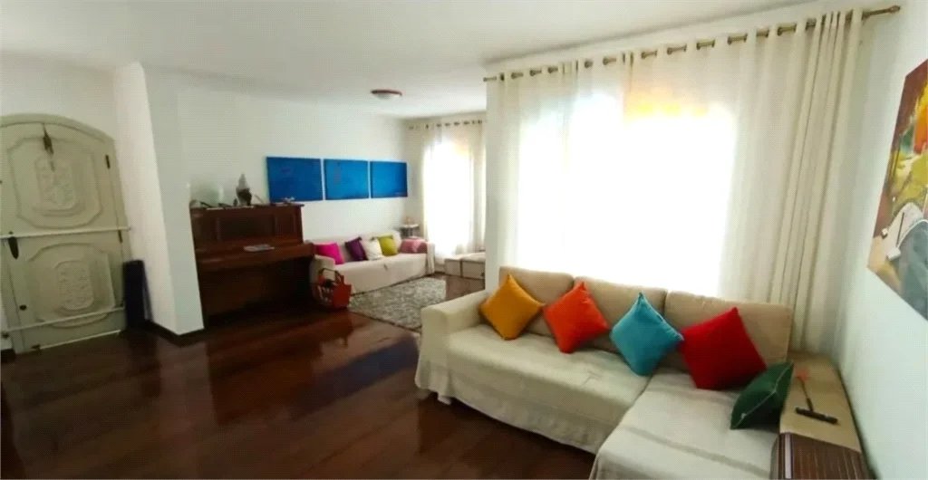 Casa à venda com 3 quartos, sendo 1 suíte, em Jardim Ester Yolanda, São Paulo, SP