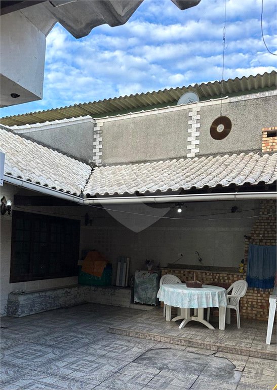 Casa à venda com 3 quartos em Santa Cruz, Rio de Janeiro, RJ