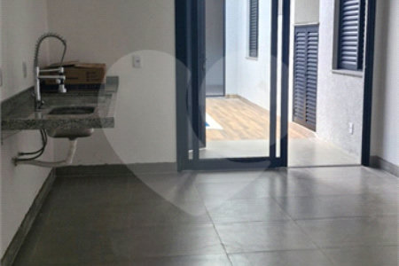Casa à venda com 3 suítes no condomínio Terras da Estância, Paulínia - SP