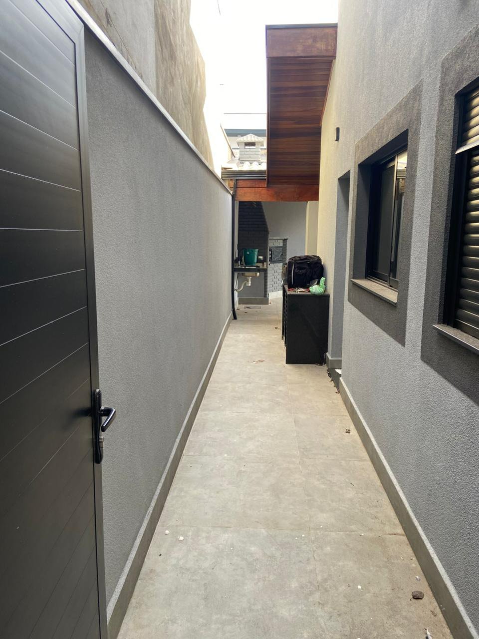 Casa à venda com 3 quartos, sendo 1 suíte, no condomínio Jardim Flamboyant, Hortolândia - SP